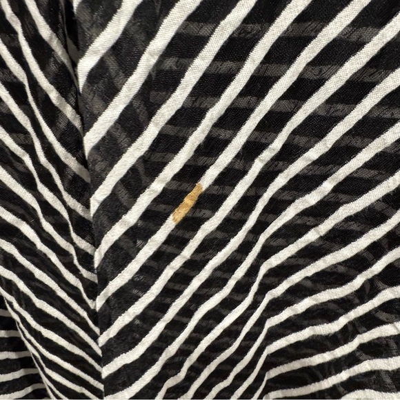 Title: Studio JPR Black & White Striped Sleeveless Tank Top – Size L - Picture 2 of 5